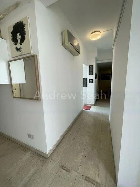 5 Bed Apartment (Condo) for Sale in  Crystal Lodge - Image 5